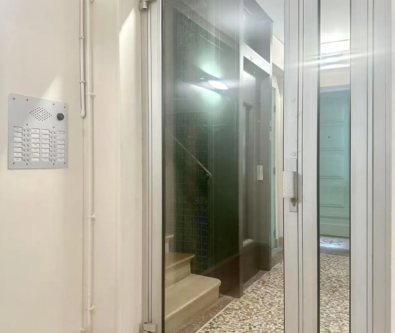 Apartment Stylish Studio Steps From Montmartre In Clauzel Paris